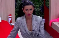 Клава Безверхова появилась на Первом канале вслед за мамой: участница не упустила громкий повод