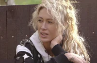 Алёну Ашмарину с длинными локонами узнали не все: новый образ разделил поклонников на два лагеря
